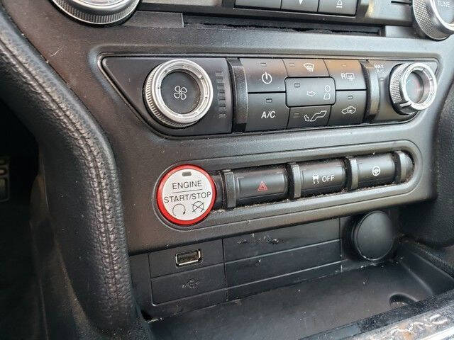 2016 Ford Mustang V6