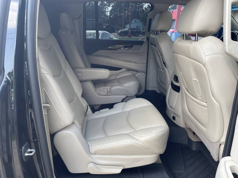 2018 Cadillac Escalade ESV Luxury