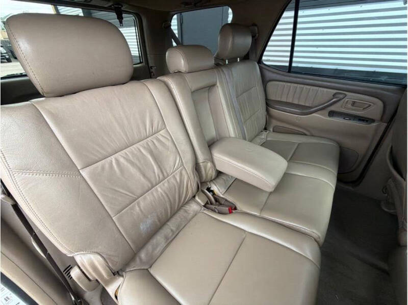 2004 Toyota Sequoia Limited