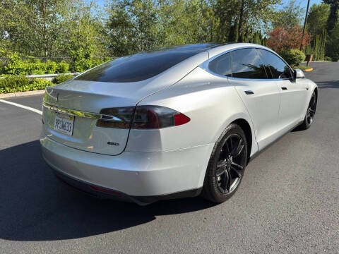 2015 Tesla Model S 85D