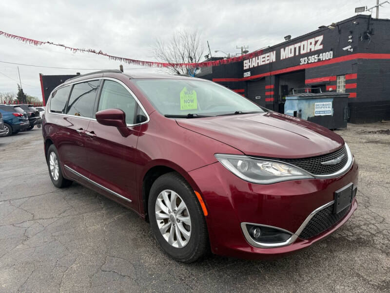 2017 Chrysler Pacifica Touring-L