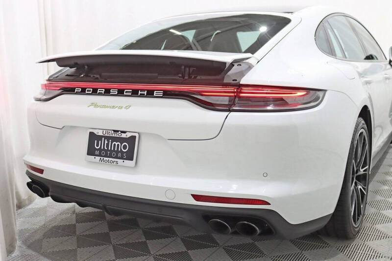2022 Porsche Panamera