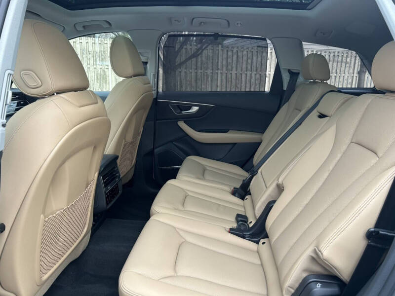 2025 Audi Q7 quattro Premium Plus 55 TFSI