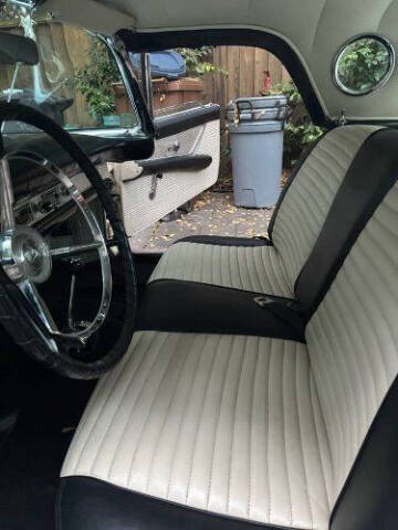 1957 Ford Thunderbird