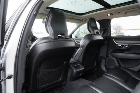 2020 Volvo V90 Cross Country T6