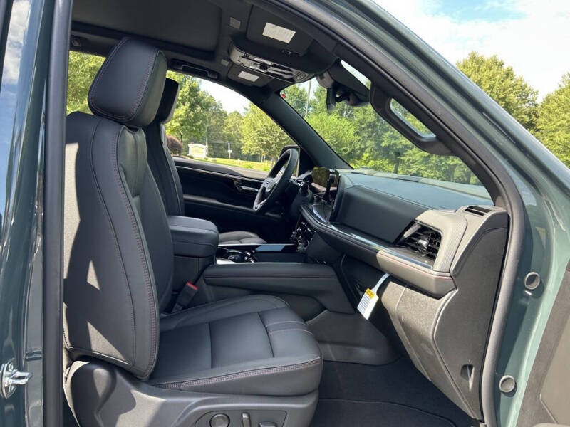 2025 Chevrolet Tahoe RST