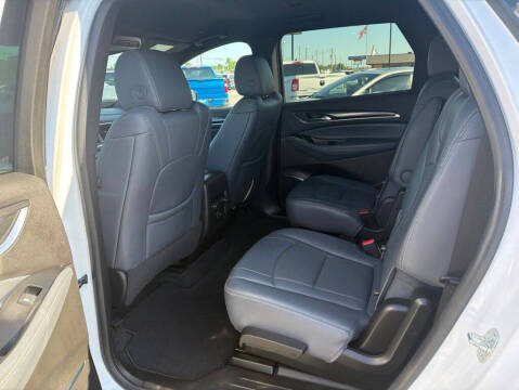 2023 Buick Enclave Essence