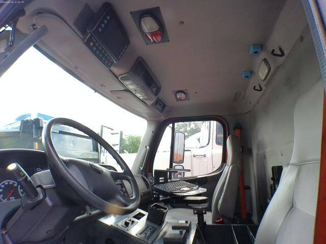2016 Freightliner M2 106