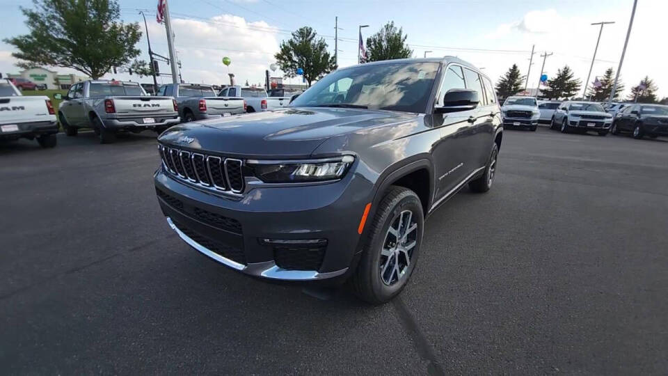 2024 Jeep Grand Cherokee L for sale at Victoria Auto Sales in Victoria, MN