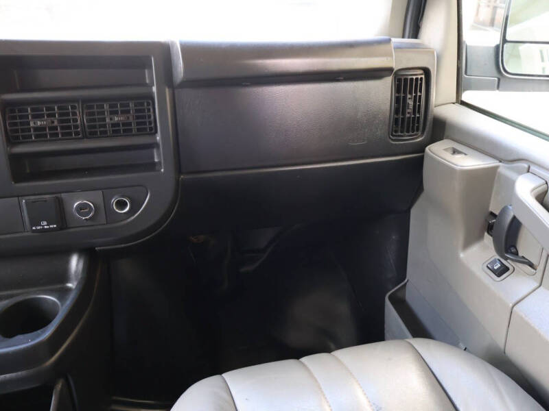 2023 Chevrolet Express LS 3500