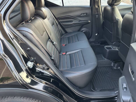 2019 Nissan Kicks SR