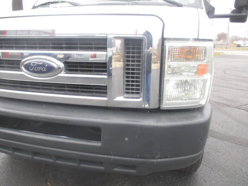 2011 Ford E-Series E-450 SD
