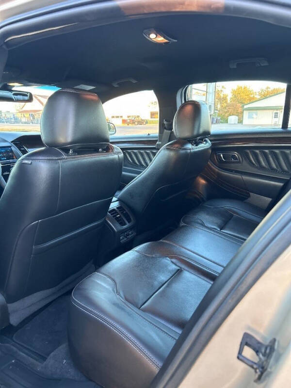 2017 Ford Taurus Limited