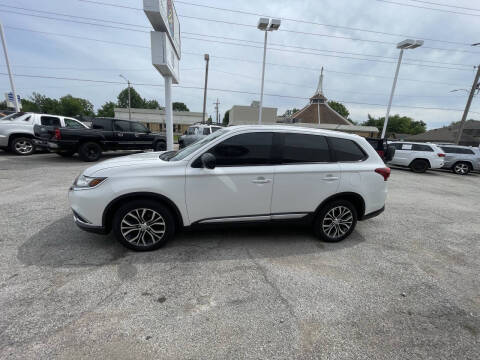 2016 Mitsubishi Outlander ES