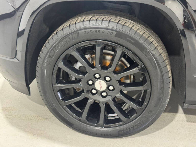 2022 GMC Acadia Denali