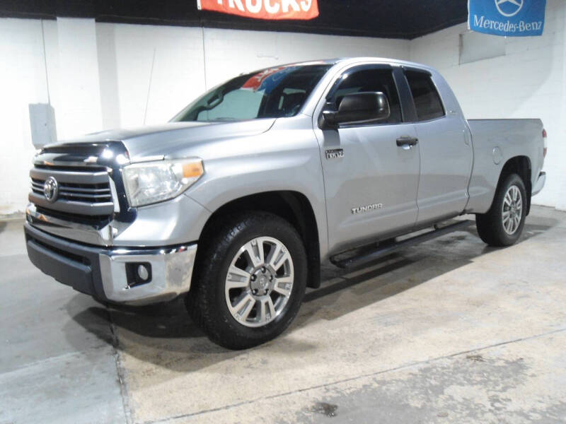 2014 Toyota Tundra SR5's photo
