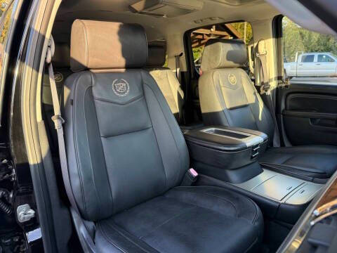 2013 Cadillac Escalade ESV Platinum Edition