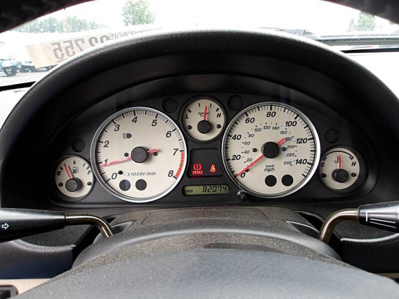 2004 Mazda MX-5 Miata