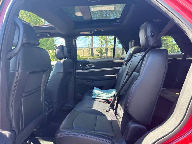 2017 Ford Explorer Sport
