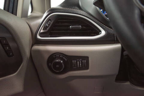2024 Chrysler Pacifica Plug-In Hybrid Select