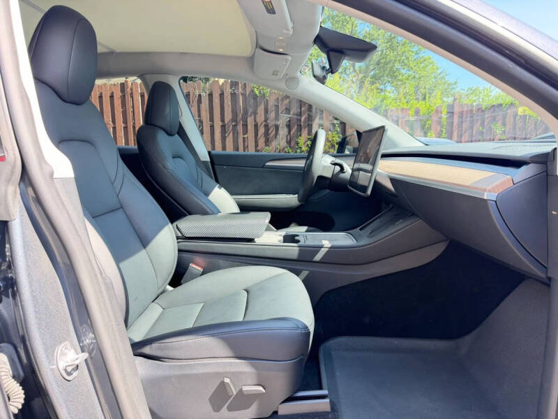 2024 Tesla Model Y Long Range