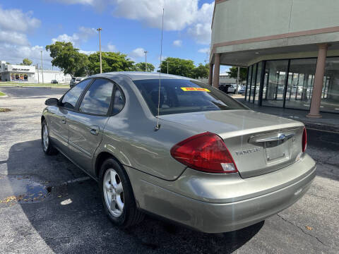 2003 Ford Taurus SES
