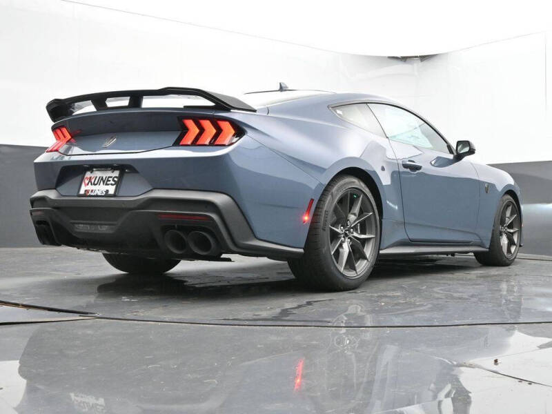 2025 Ford Mustang Dark Horse