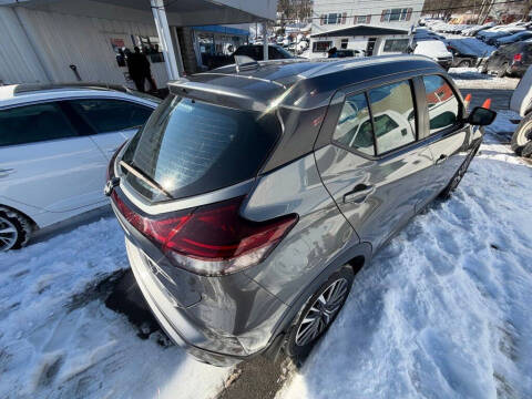 2022 Nissan Kicks SV