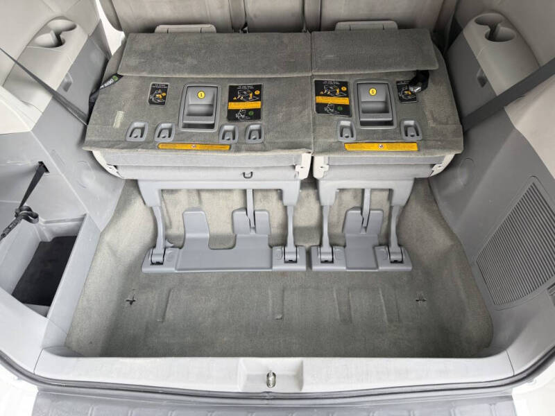 2012 Toyota Sienna