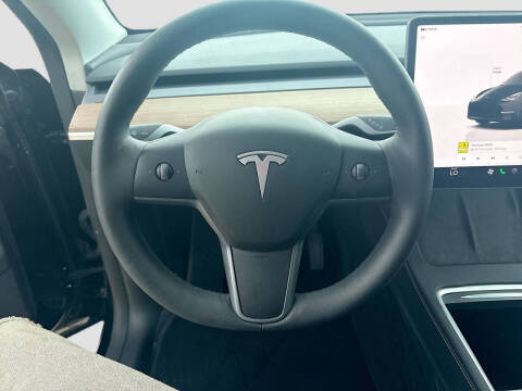 2025 Tesla Model Y Long Range