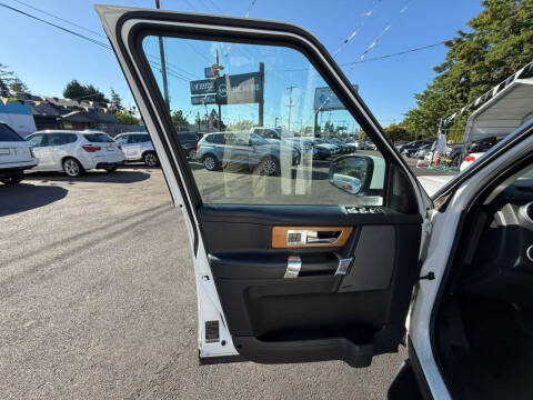 2015 Land Rover LR4 HSE LUX