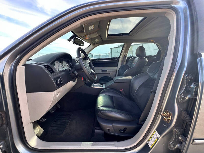 2006 Chrysler 300 SRT-8