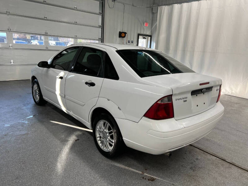 2005 Ford Focus ZX4 SE