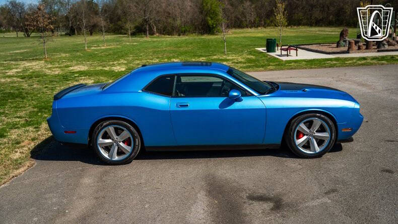 2010 Dodge Challenger SRT8