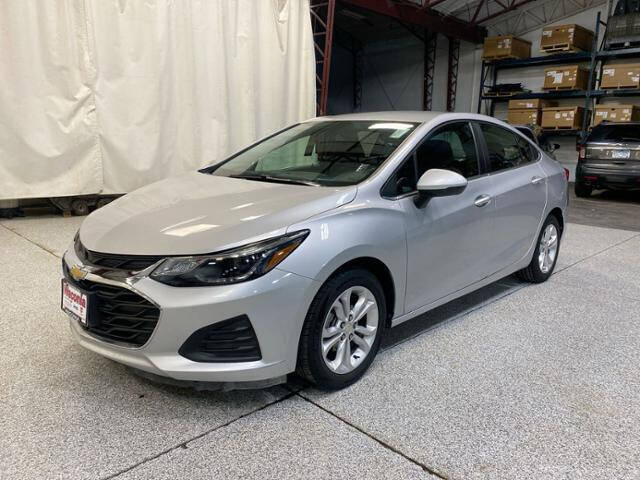 2019 Chevrolet Cruze for sale at Victoria Auto Sales - Waconia Dodge in Waconia MN