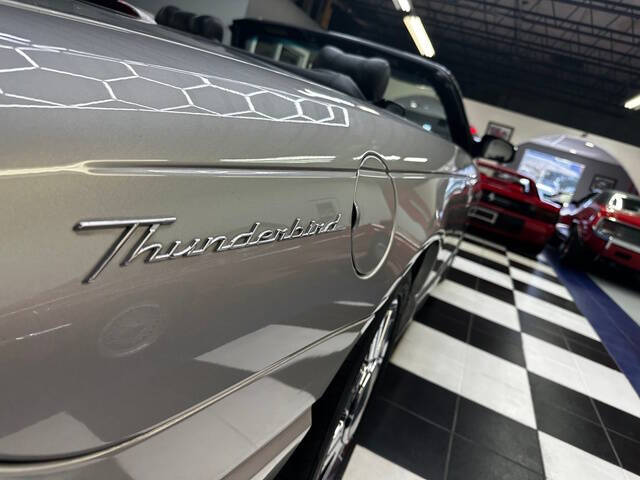 2004 Ford Thunderbird Deluxe
