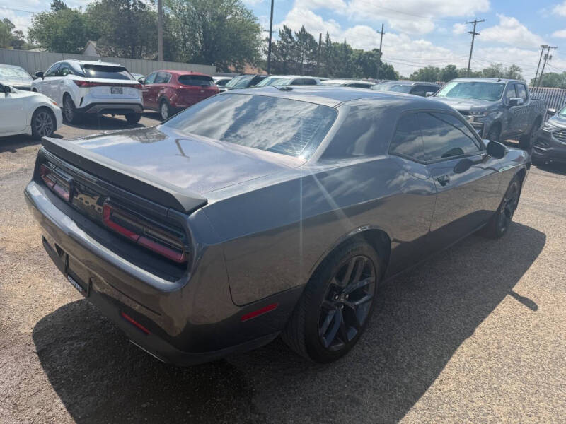2022 Dodge Challenger SXT