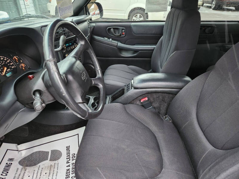 2003 Chevrolet S-10 LS