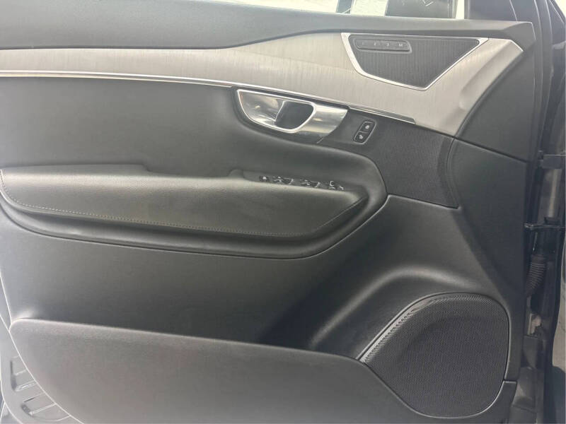 2021 Volvo XC90 T5 Momentum