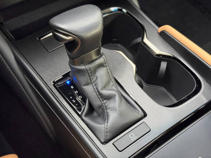 2024 Lexus ES 350 Ultra Luxury