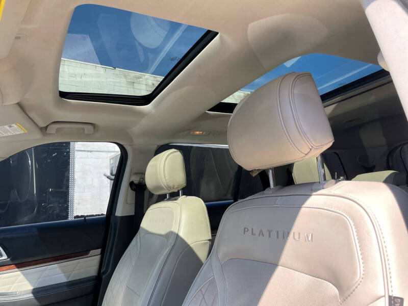 2017 Ford Explorer Platinum