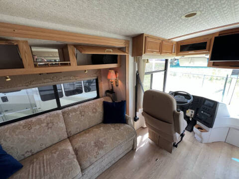 2001 Winnebago Journey 36L