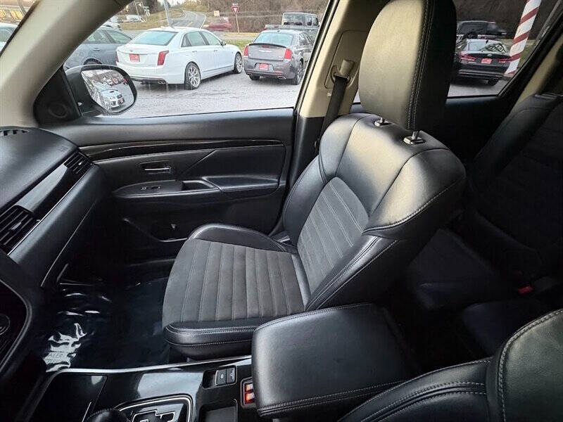 2019 Mitsubishi Outlander SE