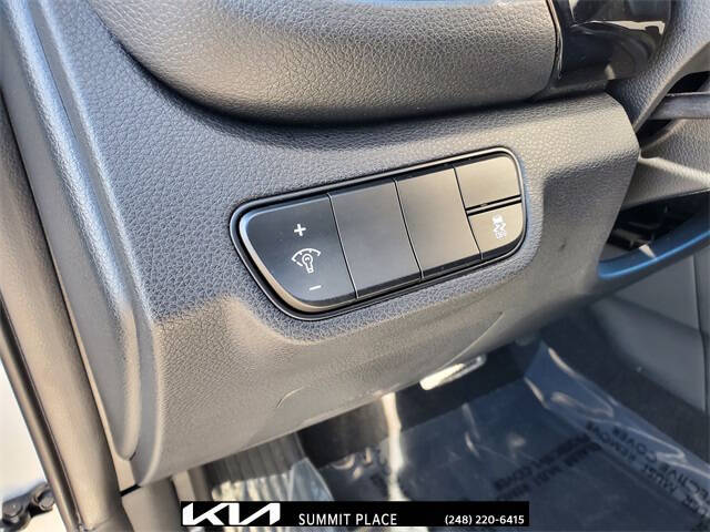 2025 Kia Seltos X-Line