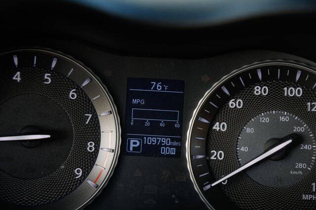 2017 Infiniti Q70 3.7