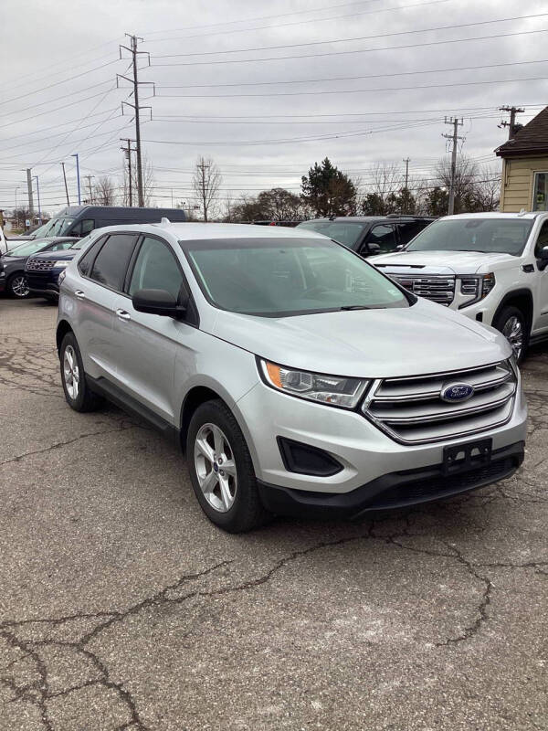 2017 Ford Edge SE photo 4