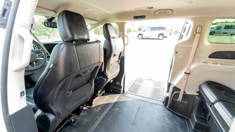 2022 Chrysler Pacifica Touring L