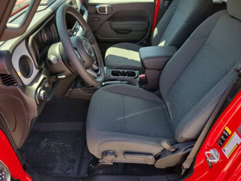 2025 Jeep Gladiator Sport S