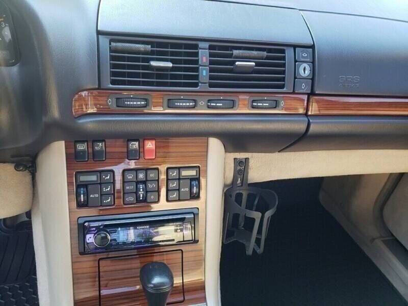 1993 Mercedes-Benz 300-Class 300 SD