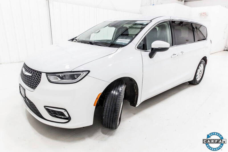 2023 Chrysler Pacifica Touring L